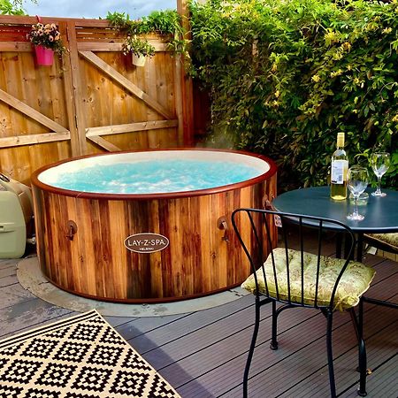 Elkstone Studio Private Hottub Pet Friendly Malvern Exteriér fotografie